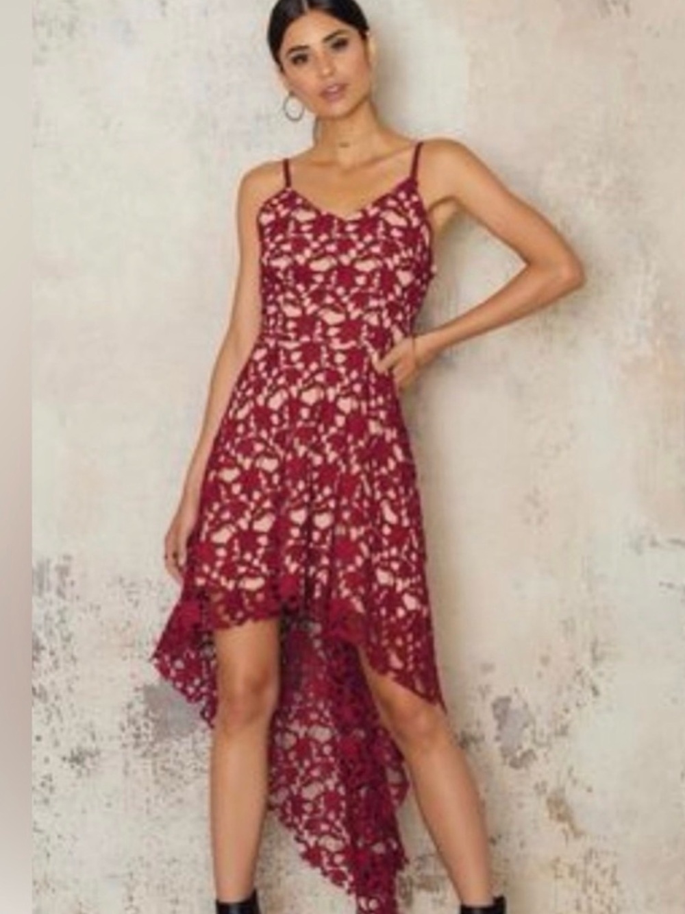 Pre-loved ❤️🧡TWO Sisters Hi/Lo Lace Dress
Spaghetti Straps red size 8